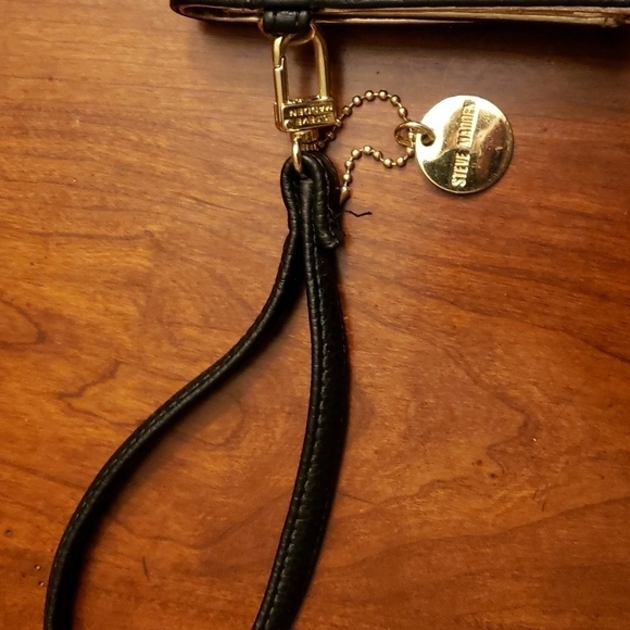 Steve Madden Wristlet Wallet Black Faux Leather EUC - Picture 5 of 12